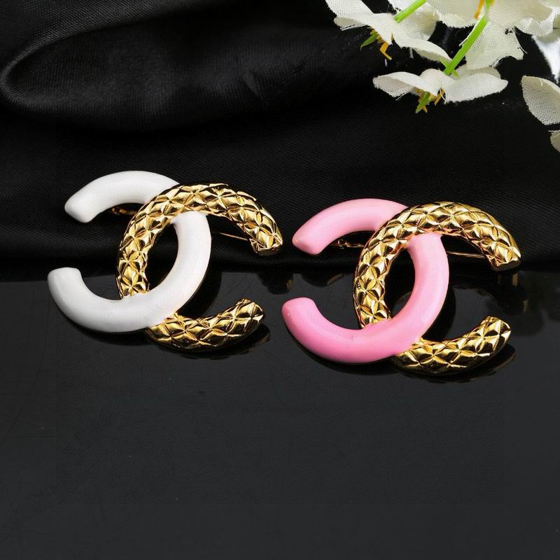 Chanel Brooch 04yxs389